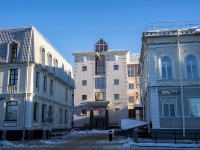 Томск, Торгово-офисный центр "Статус", площадь Батенькова, дом 2