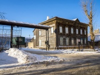 隔壁房屋: st. Melnichnaya, 房屋 32. 紧急状态建筑