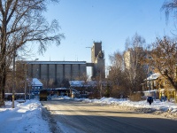 Томск, улица Мельничная, дом 40. комбинат