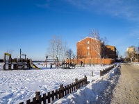 Томск, улица Мельничная. детская площадка