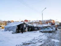 , alley Karpovskij. market
