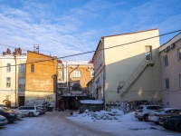 Томск, Батенькова переулок, дом 3. офисное здание