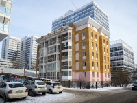 隔壁房屋: alley. Nikolay Ostrovsky, 房屋 22. 公寓楼