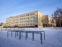 соседний дом: ул. Лебедева, дом 6. школа Средняя общеобразовательная школа №4 им. И.С. Черных