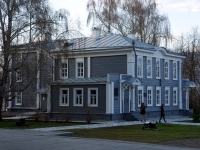 Ulyanovsk, museum Квартира-музей В.И. Ленина, Lenin square, house 1В