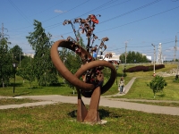 Ulyanovsk, embankment Universitetskaya. sculpture composition
