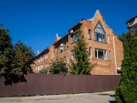 隔壁房屋: st. Bebel, 房屋 40А. 公寓楼