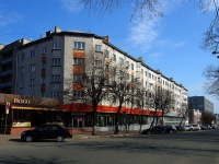 Ulyanovsk, Goncharov st, 房屋 18. 公寓楼