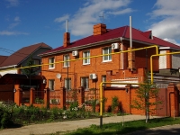 Ulyanovsk, st Gusev, house 8. Private house