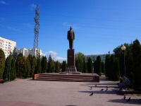 Ульяновск, памятник Гейдару Алиевуулица Кузоватовская, памятник Гейдару Алиеву