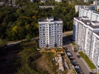 Ulyanovsk, st Nakhimov, house 15. Apartment house