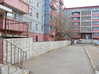Chita, 2nd Shubzavodskaya st, house 33. Apartment house
