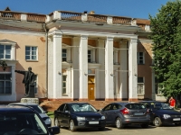 Pereslavl-Zalessky, Ozernaya square, house 8. multi-purpose building