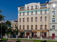 Arbatsky district, Gogolevskiy blvd, house 33/1. Apartment house