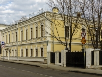 neighbour house: . , house 25 с.3. building under reconstruction