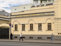 Замоскворечье, улица Большая Серпуховская, дом 25 с.1. офисное здание