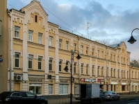 Zamoskvorechye, Pyatnitskaya st, house 8. Apartment house