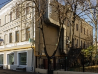 Zamoskvorechye, Pyatnitskaya st, house 9/28 СТР1. Apartment house