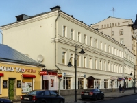 Замоскворечье, улица Пятницкая, дом 24. многофункциональное здание