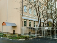 Zamoskvorechye, Pyatnitskaya st, house 60 с.1. Apartment house