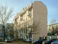Замоскворечье, улица Пятницкая, дом 60 с.1. многоквартирный дом