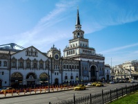 соседний дом: пл. Комсомольская, дом 2. вокзал Казанский