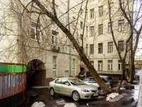 Meshchansky district,  , house 18. Apartment house