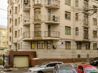 Meshchansky district, Troitskaya st, house 13. Apartment house