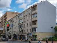 Presnensky district, Nikitskiy blvd, house 25. Apartment house
