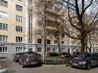Khamovniki District, Smolenskiy blvd, house 13 с.8. Apartment house