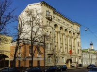 Якиманка, улица Большая Ордынка, дом 64. органы управления Посольство Кыргызской Республики в РФ