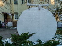 Якиманка, улица Большая Ордынка, скульптура 