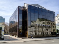 соседний дом: ул. Большая Полянка, дом 56 с.1. ресторан "Vasilchuki Chaihona №1"