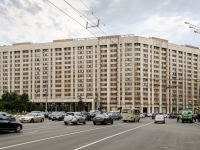 Yakimanka, Kaluzhskaya square, house 1 к.1. Apartment house
