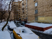 Yuzhnoportovy district, Trofimov st, house 29. Apartment house