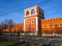 соседний дом: пл. Донская, дом 1 с.6. Донской монастырь. Первая башня западной стены