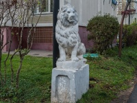Фили-Давыдково, улица Герасима Курина. скульптура "Лев"