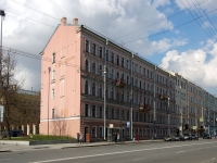Admiralteisky district, st Dekabristov, house 37. Apartment house