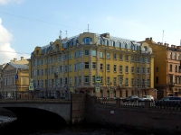 Admiralteisky district, Rimsky-Korsakov avenue, 房屋 18. 别墅