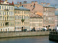 Admiralteisky district, Rimsky-Korsakov avenue, 房屋 97. 公寓楼