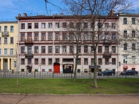 Admiralteisky district, st Sadovaya, house 107. Apartment house
