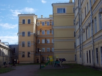 Admiralteisky district,  , 房屋 117. 公寓楼