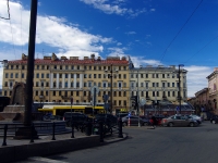 Admiralteisky district, Sennaya square, 房屋 13. 公寓楼