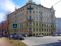Admiralteisky district, Teatralnaya square, house 8. Apartment house