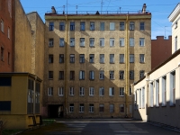 Admiralteisky district,  , 房屋 38. 公寓楼