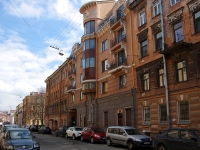 Admiralteisky district,  , 房屋 16 к.2. 公寓楼