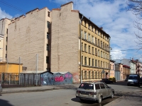 Admiralteisky district,  , 房屋 35. 公寓楼
