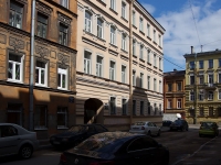 Admiralteisky district,  , 房屋 1. 公寓楼