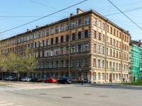 Admiralteisky district,  , 房屋 14-16. 公寓楼