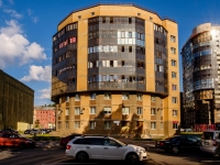 Admiralteisky district,  , 房屋 13. 公寓楼